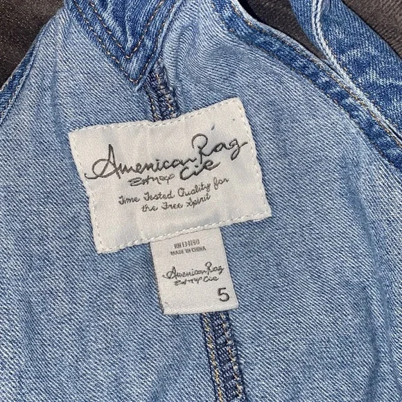 🎱Adorable Distressed Jean Overalls! - Picture 9 of 11